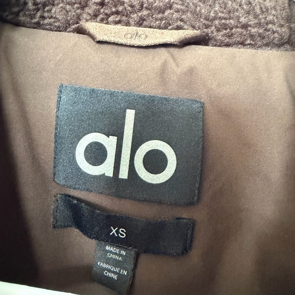 ALO Yoga Brown Teddy Sherpa Jacket with Quilted Pockets - Picture 5 of 7
